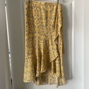 Yellow skirt with flower print